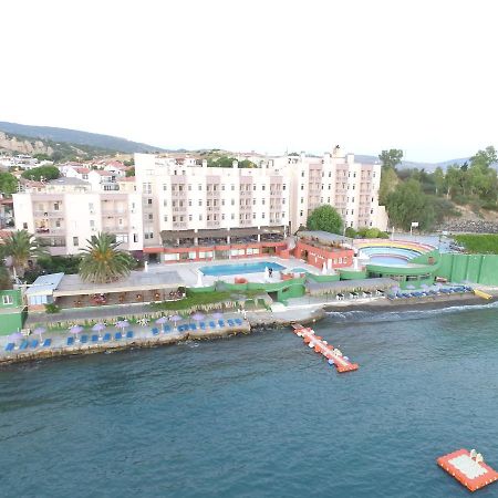 Hotel Leon Foça Esterno foto