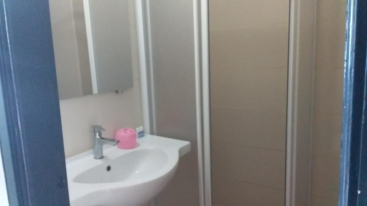Hotel Leon Foça Esterno foto